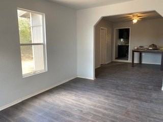 264 Medina St - Photo 2 of 21