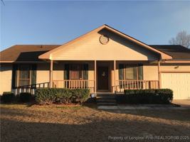 featured image of 6886 Kingsgate Dr