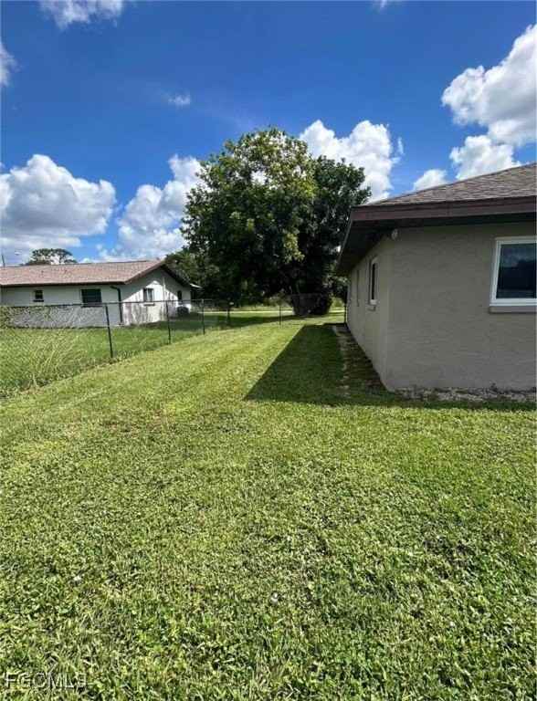 419 Robert Ave - Photo 3 of 24