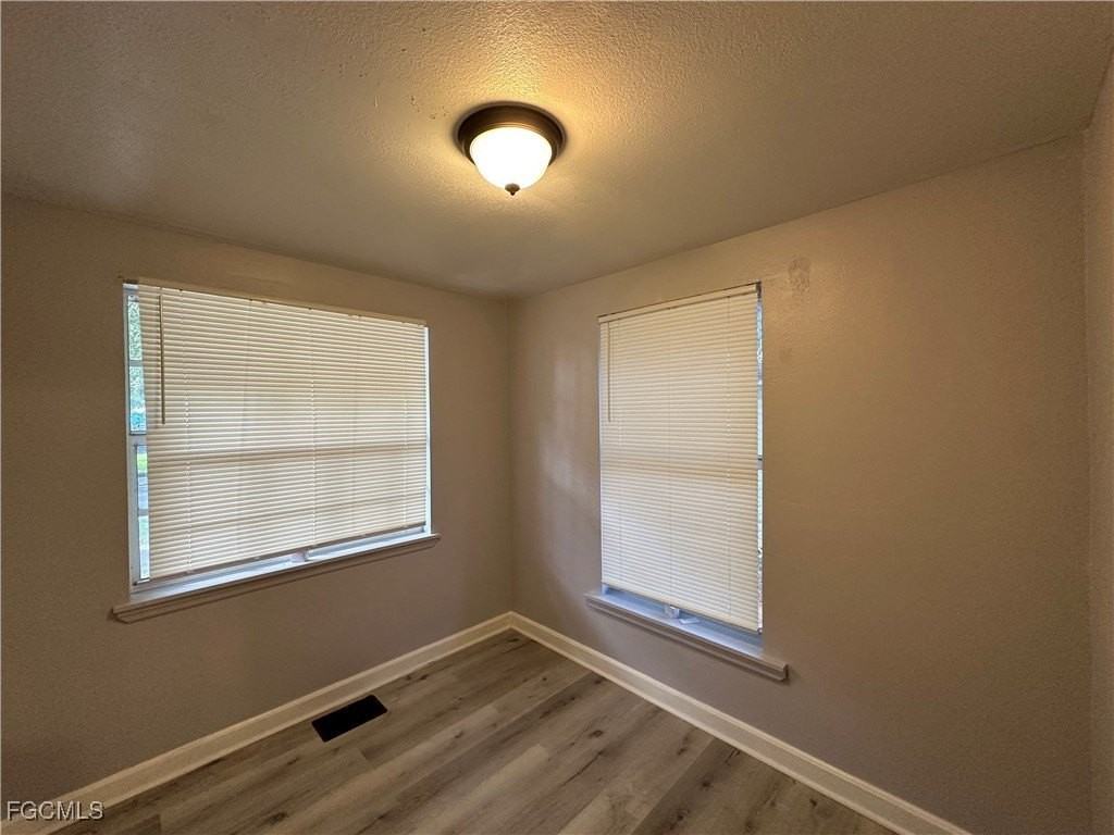 2115 Crawford St - Photo 3 of 11