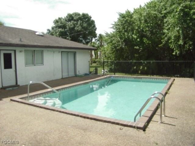 620 Robert Ave - Photo 3 of 18