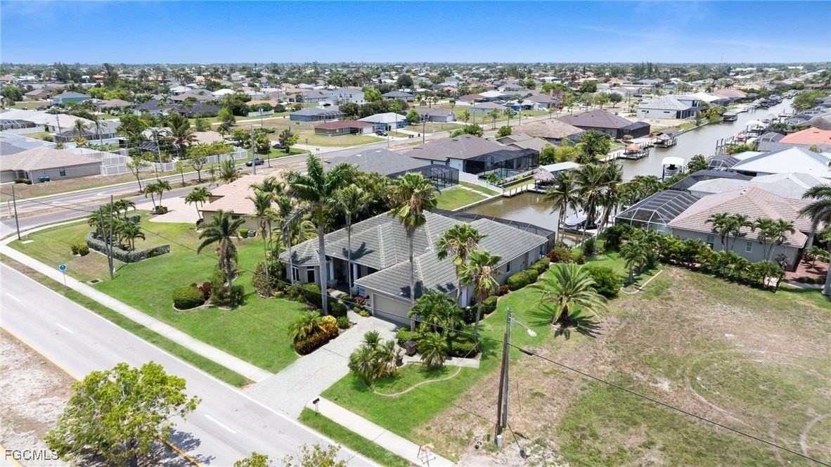 4009 Chiquita Blvd S - Photo 4 of 50