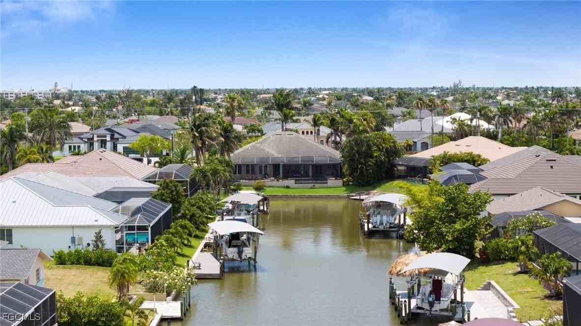 4009 Chiquita Blvd S - Photo 6 of 50