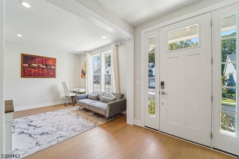 2 Lawrence Lane - Photo 5 of 35