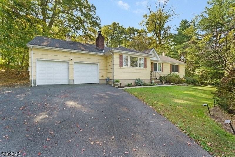 202 Mount Horeb Rd - Photo 2 of 23