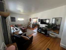 featured image of 14 Overlook Ave