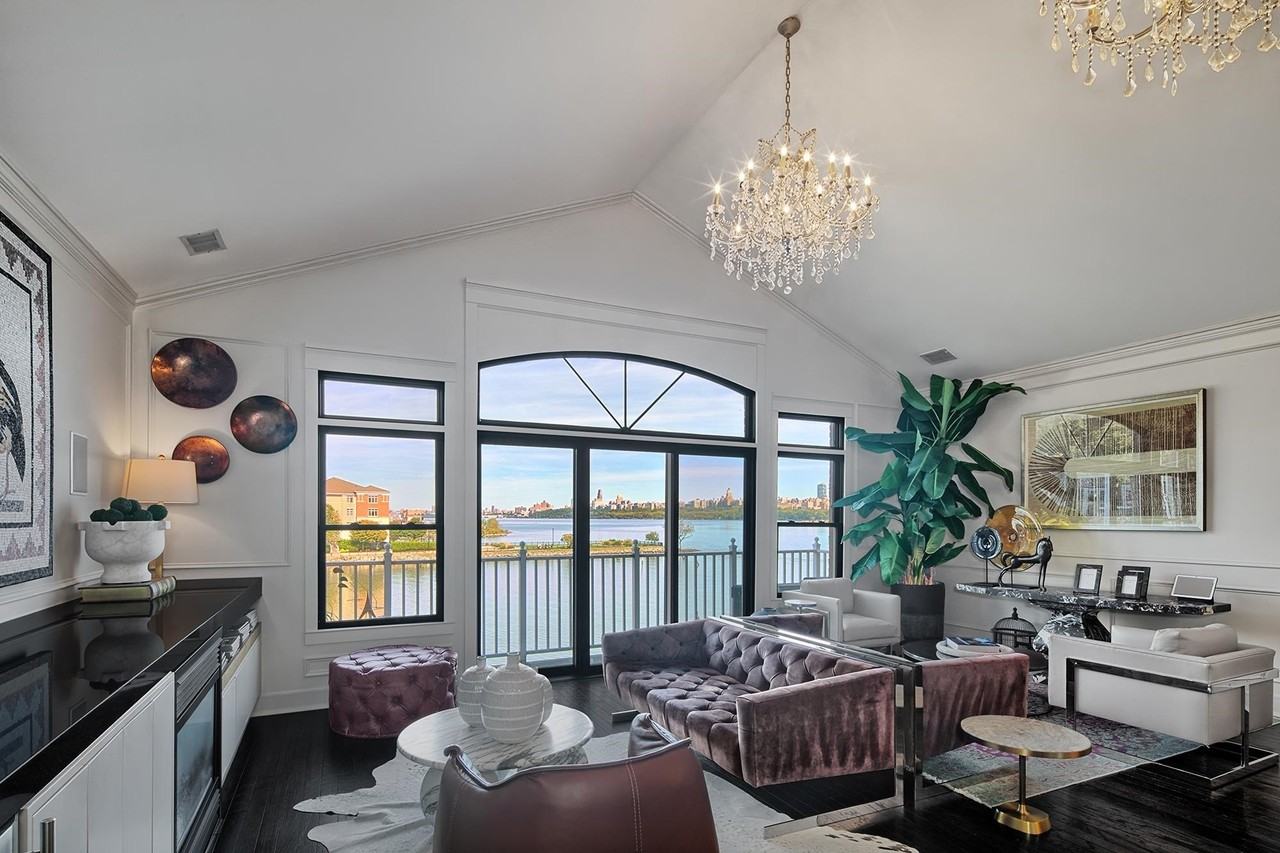 57 Lydia Dr - Photo 6 of 36