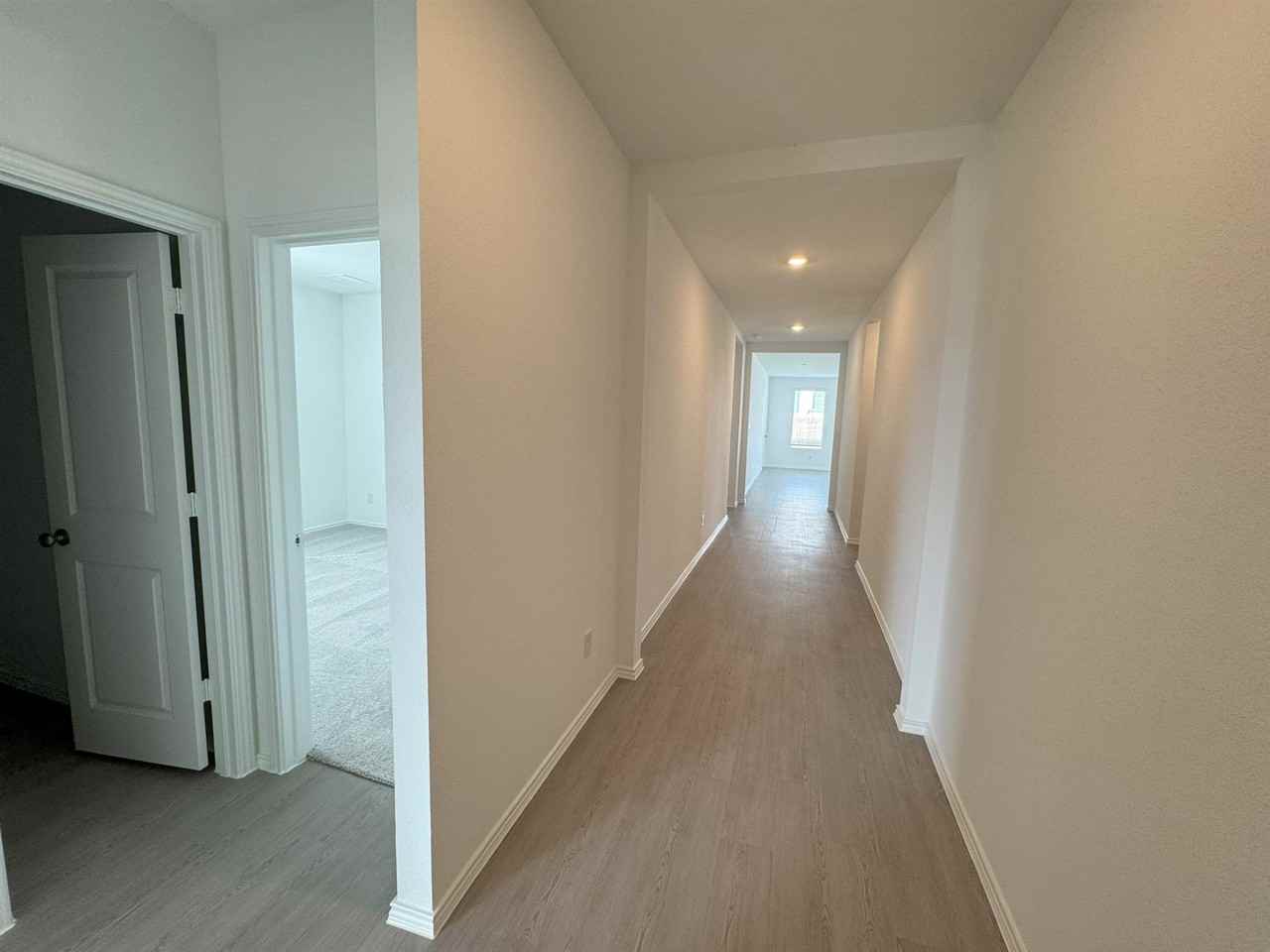 305 Heritage Groves Rd - Photo 5 of 19