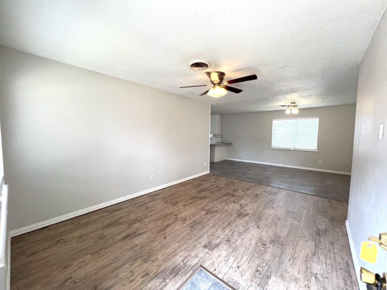 5540 18th St - Photo 2 of 18