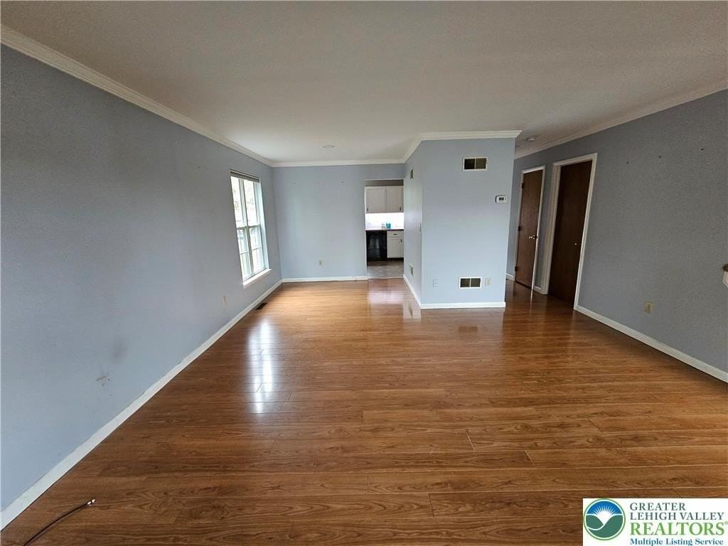 656 Furnace St - Photo 3 of 16