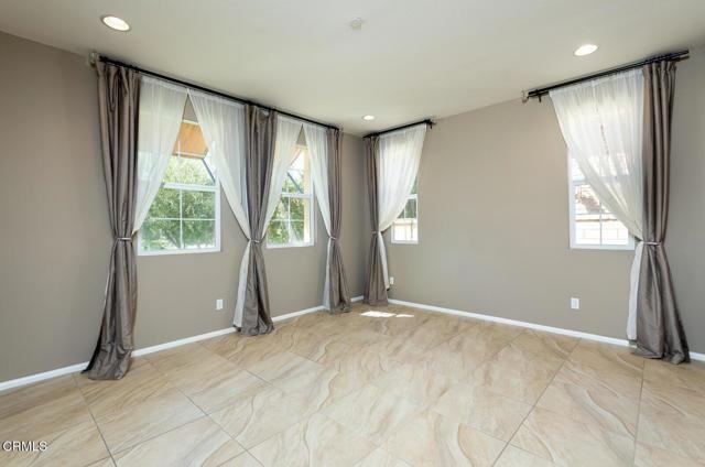 24863 Carbon Ln - Photo 3 of 8