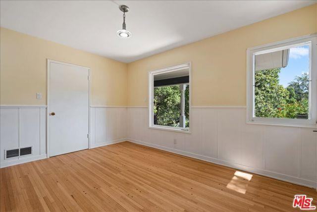 11930 Briarvale Ln - Photo 3 of 8