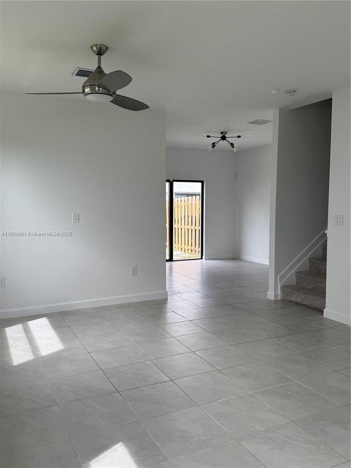 28532 Sw 133rd Path - Photo 3 of 18