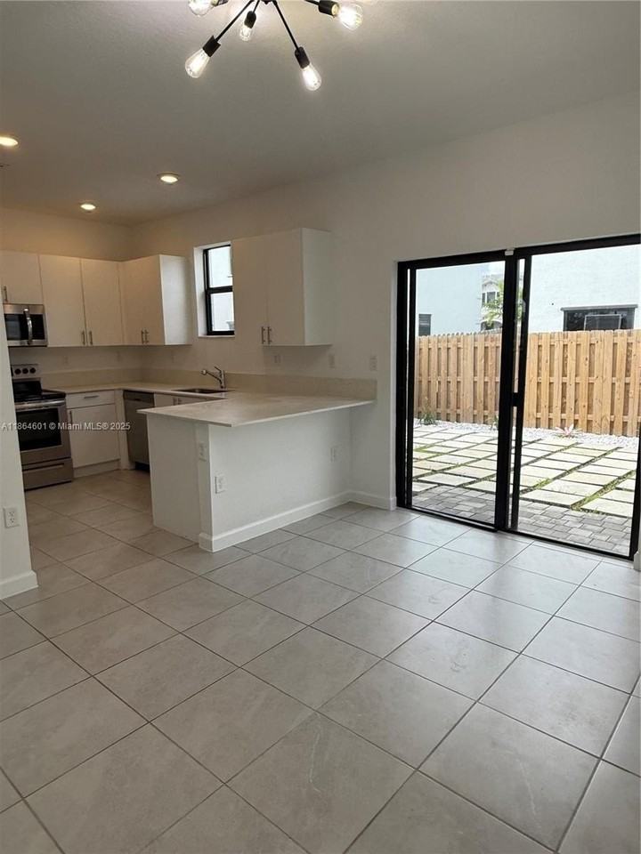 28532 Sw 133rd Path - Photo 5 of 18