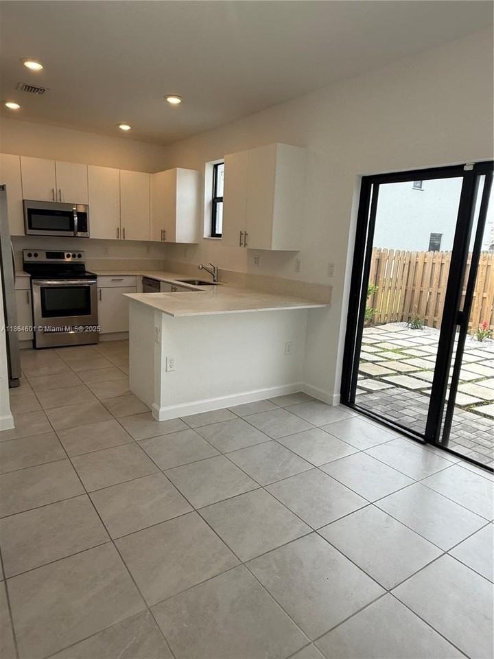 28532 Sw 133rd Path - Photo 7 of 18