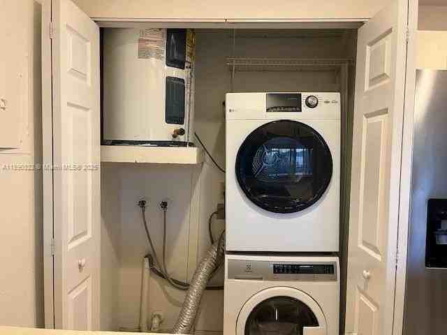 5304 Ne 6th Ave #H15 - Photo 4 of 21