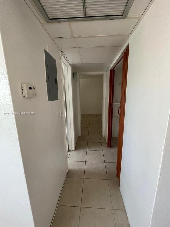 16851 Ne 18th Ave #212 - Photo 5 of 8