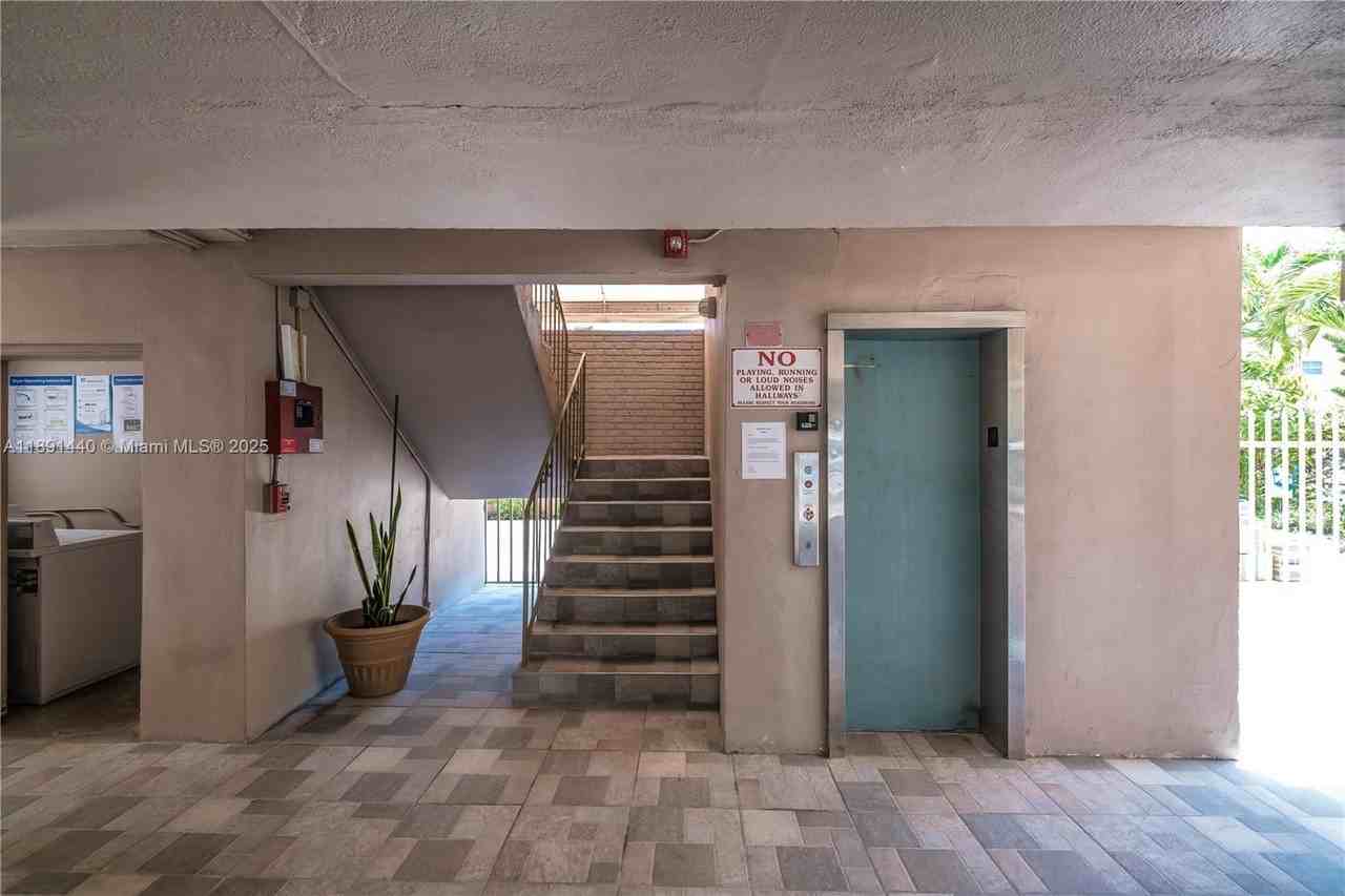 16851 Ne 18th Ave #212 - Photo 7 of 8