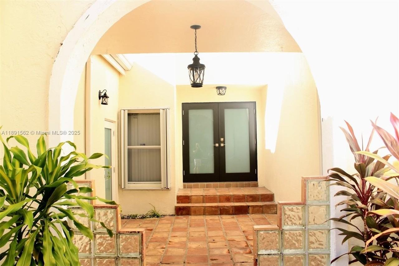 11151 Minneapolis Dr #0 - Photo 5 of 50