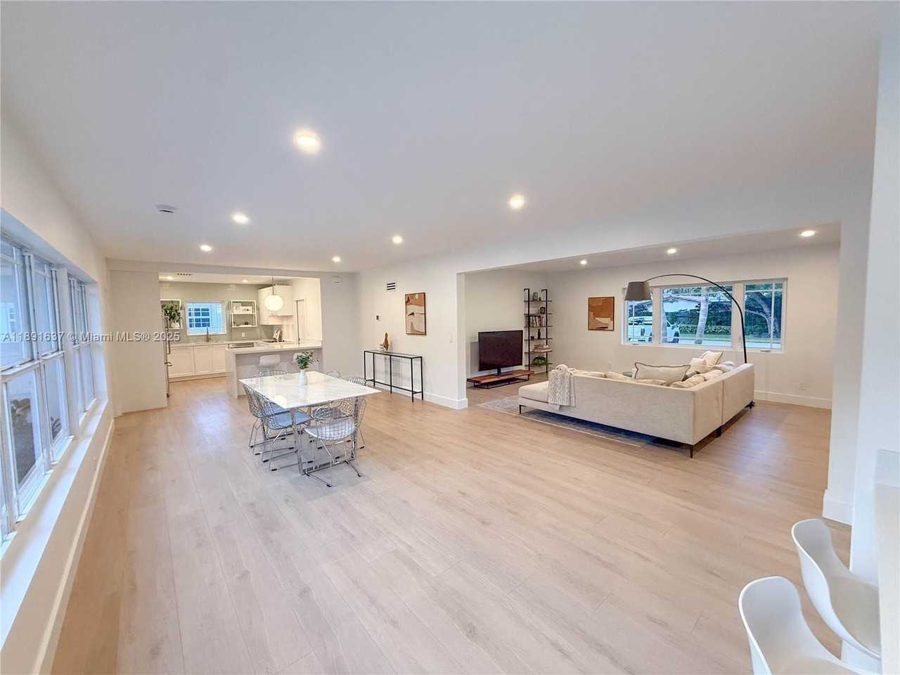 1300 Ne 102nd St #0 - Photo 4 of 16