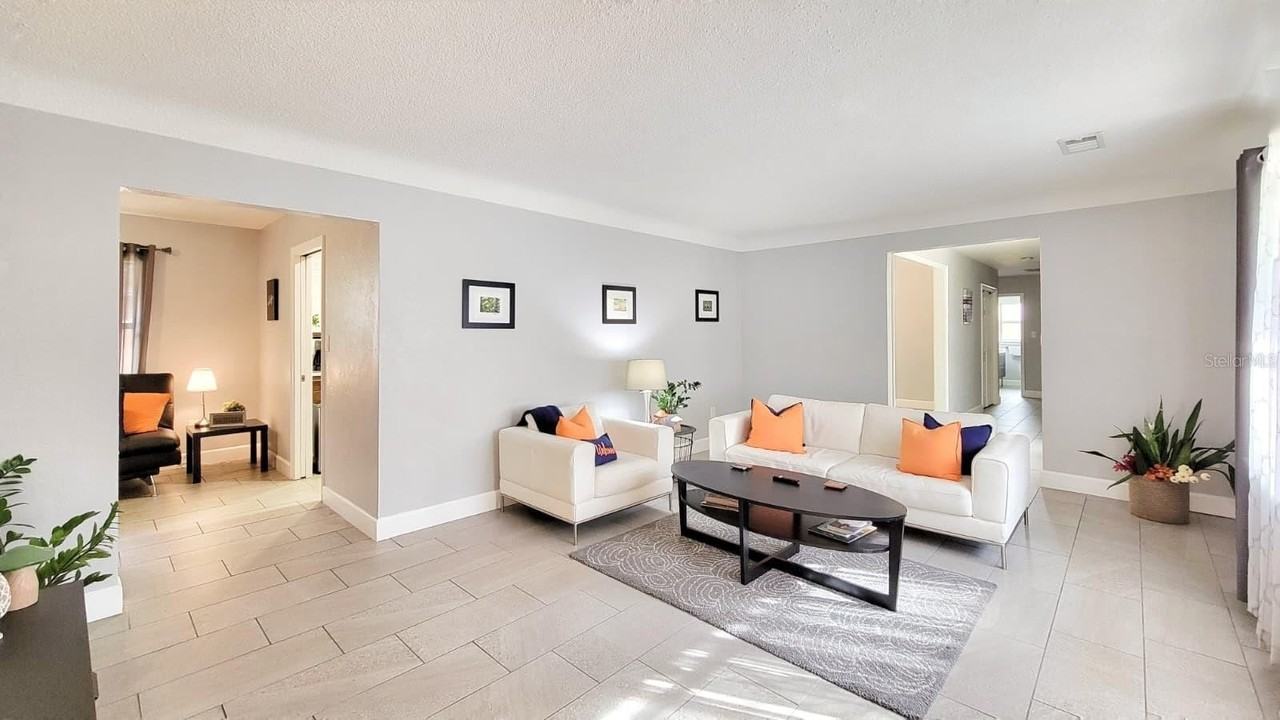 741 Nw 36th St - Photo 5 of 30