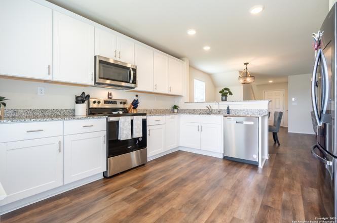 Rolling Gln - Photo 3 of 11