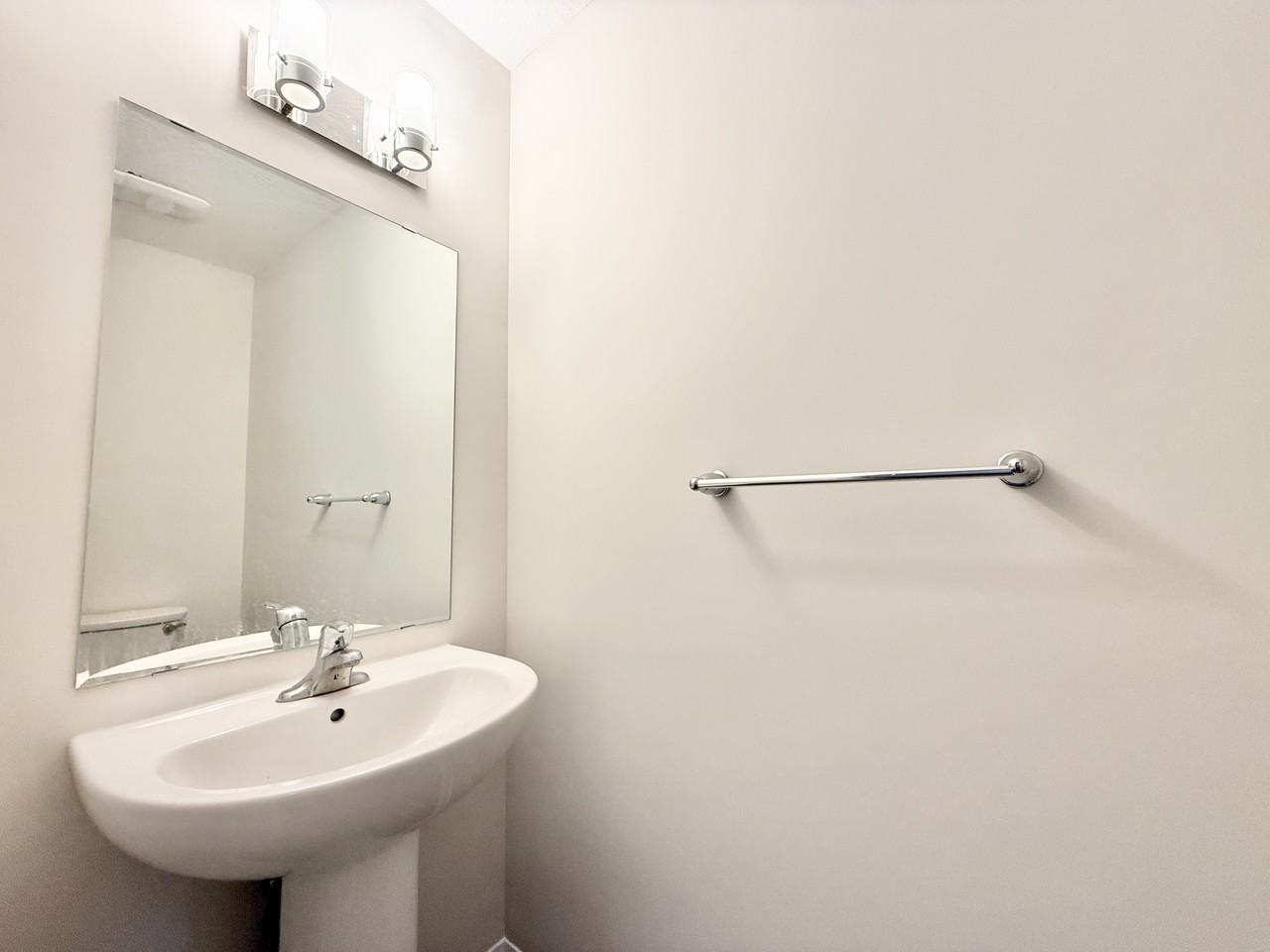 115 South Creek Dr #4C - Photo 3 of 17