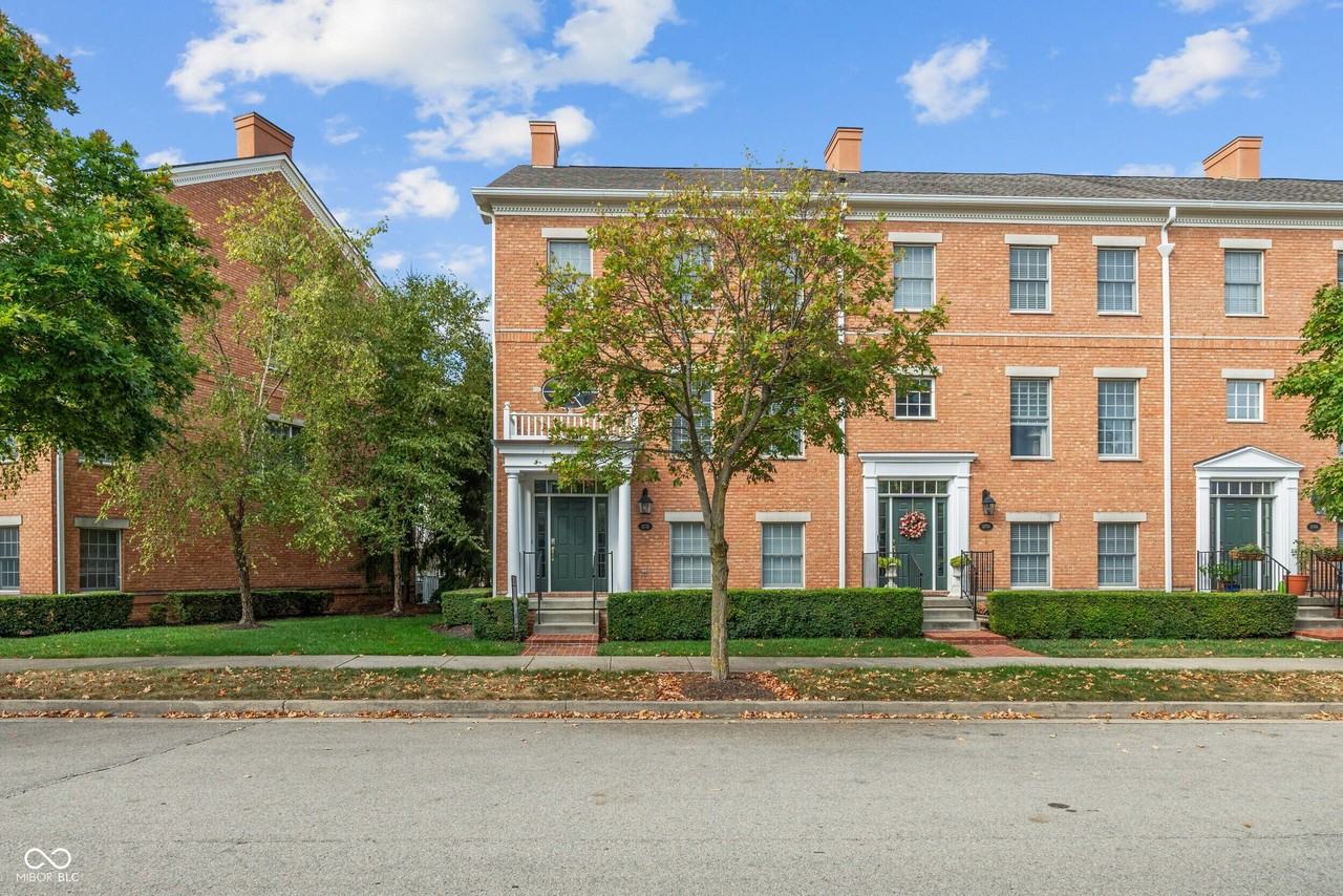 12752 Apsley Lane - Photo 2 of 45