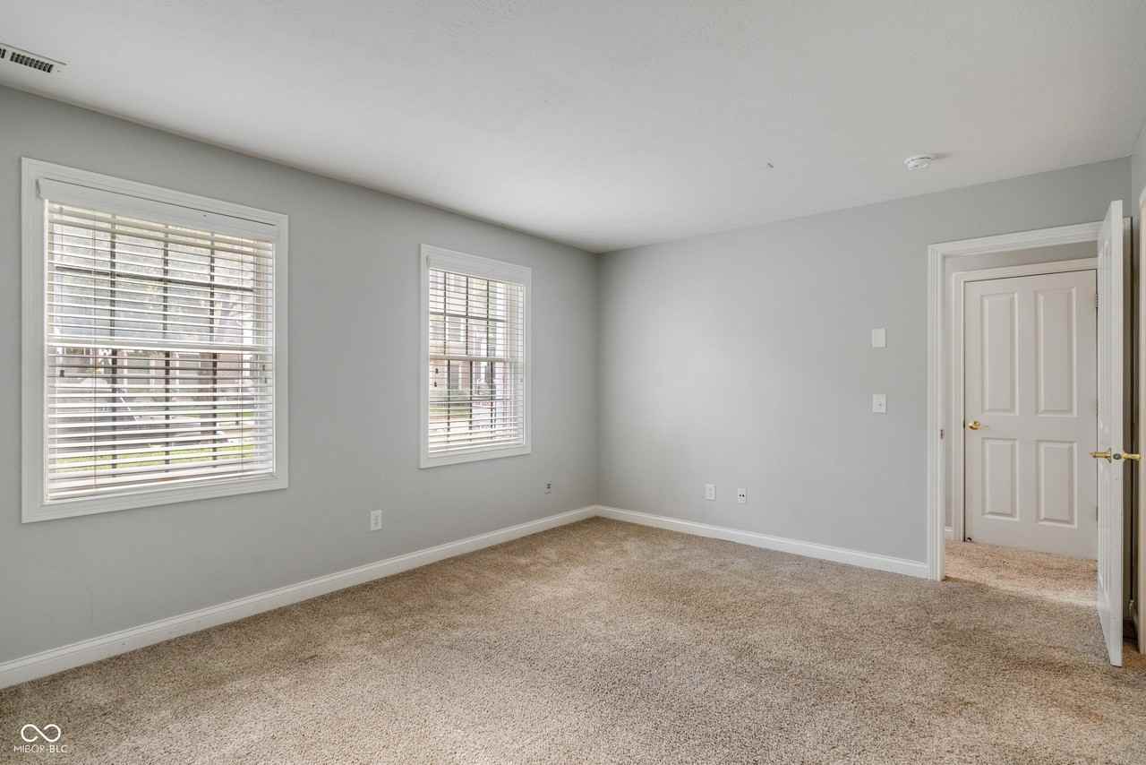 12752 Apsley Lane - Photo 7 of 45