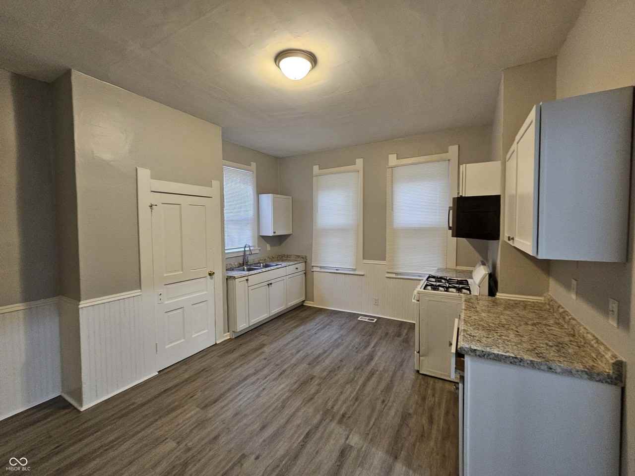 224 Iowa St - Photo 3 of 16