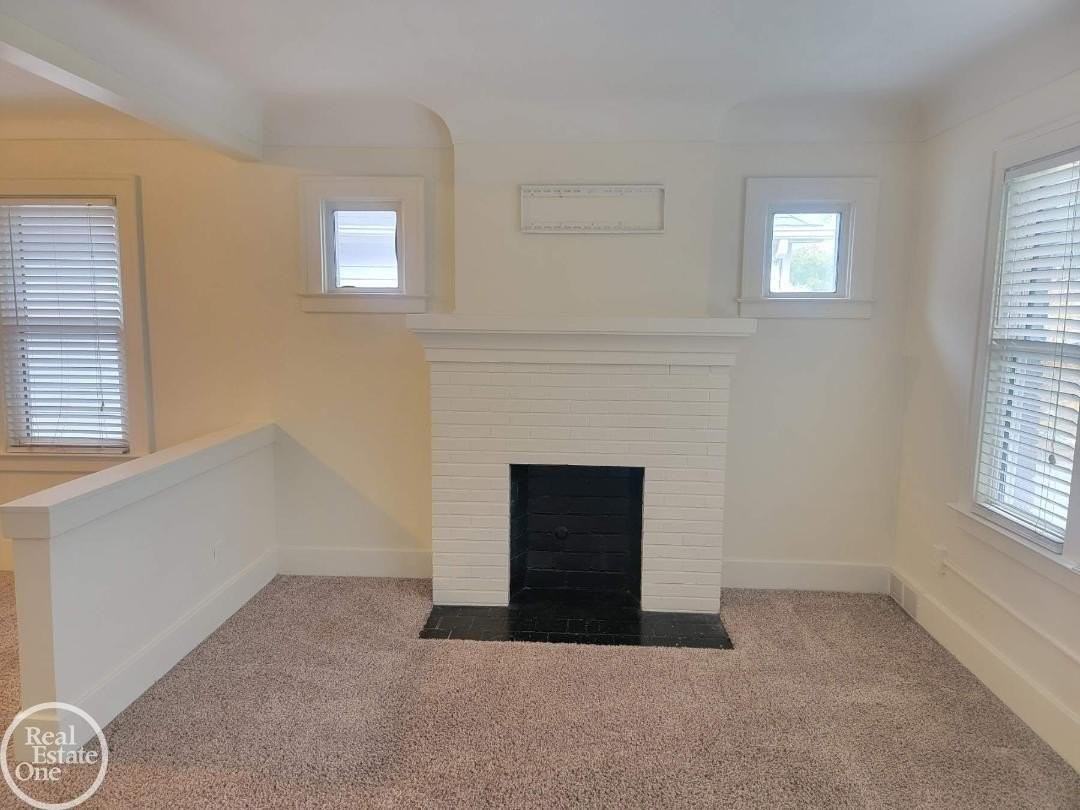 1458 Beaconsfield Ave - Photo 6 of 14