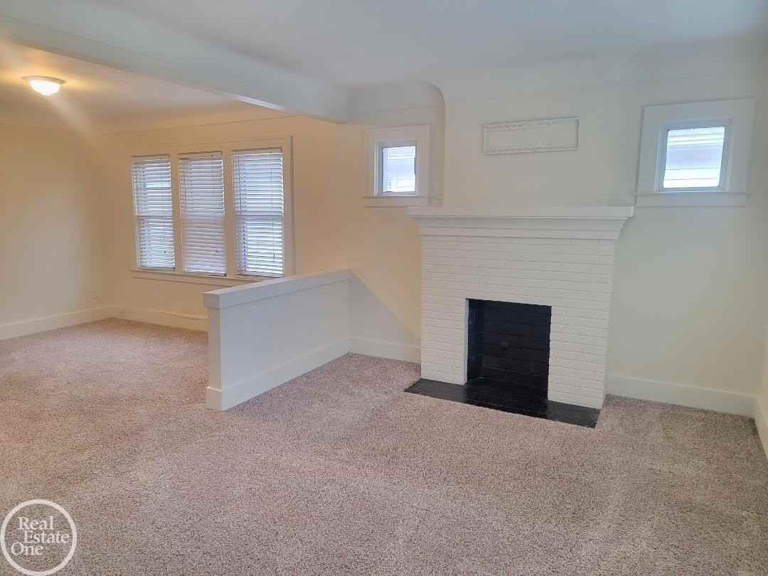 1458 Beaconsfield Ave - Photo 7 of 14