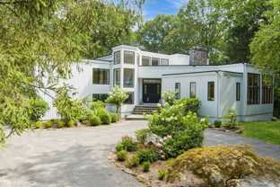 4 Hemlock Hollow Pl - Photo 1 of 1