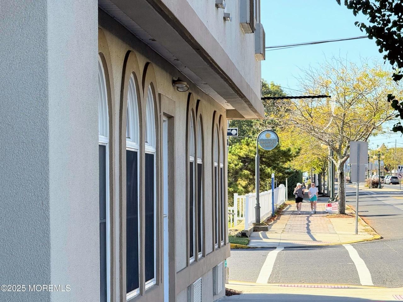 2 Main St Apt 308 #308 - Photo 3 of 30