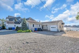 68 Blue Heron Dr - Photo 1 of 1