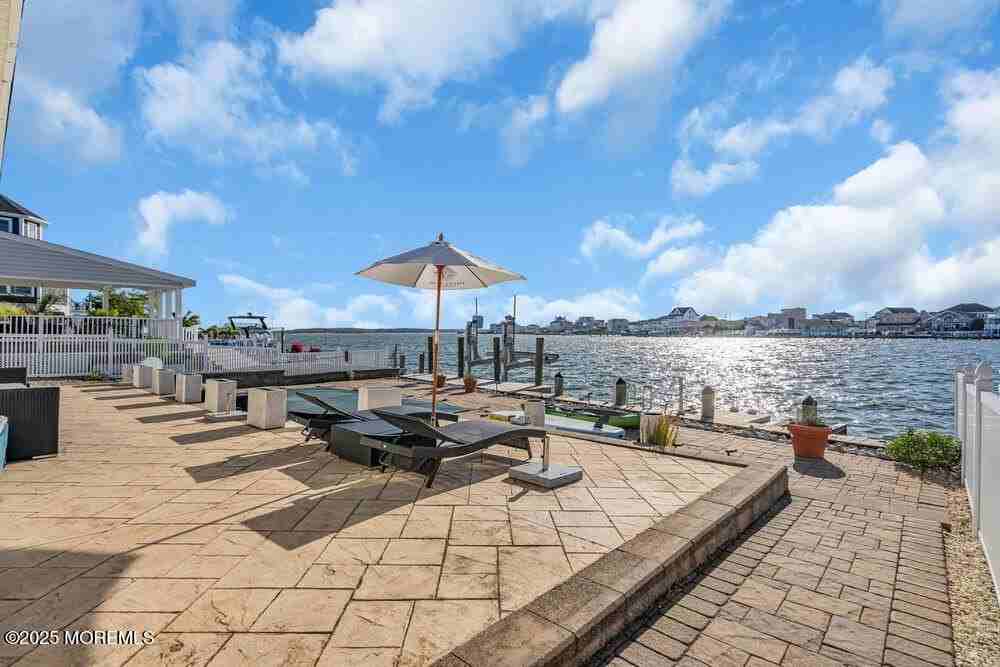 68 Blue Heron Drive - Photo 2 of 19