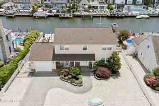 242 Curtis Point Dr - Photo 1 of 1