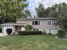 8925 Golfview Dr - Photo 1 of 1