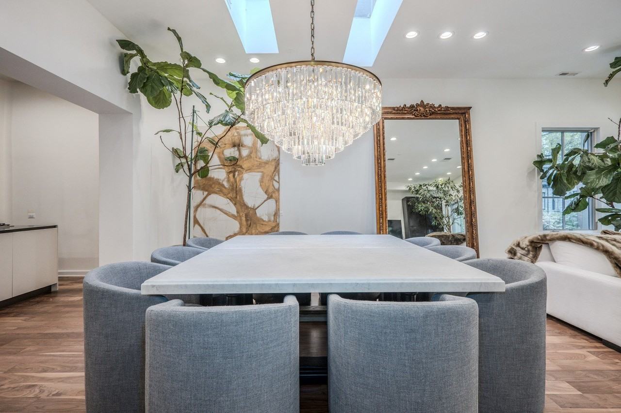 22 E Elm St #PH - Photo 5 of 36