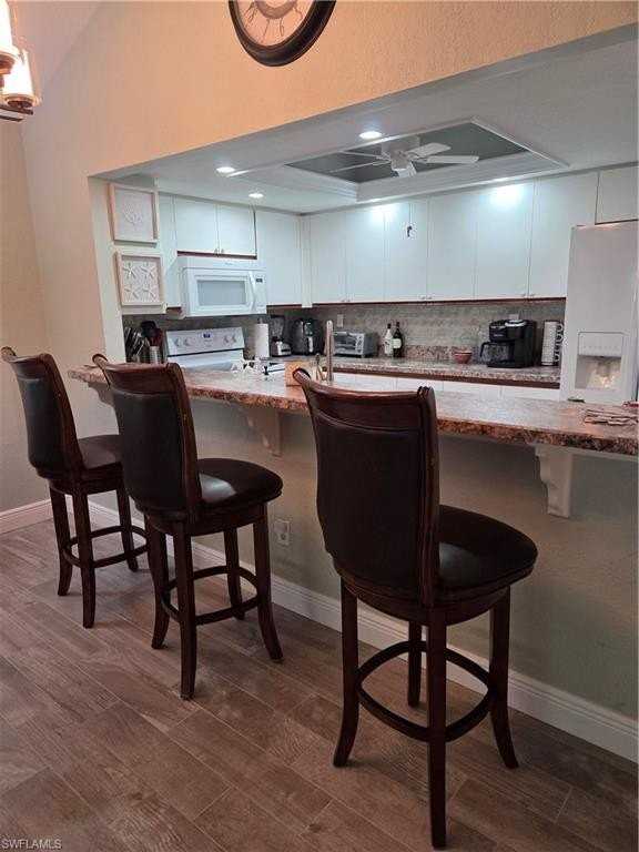 22161 Tallwood Ct #703 - Photo 6 of 23