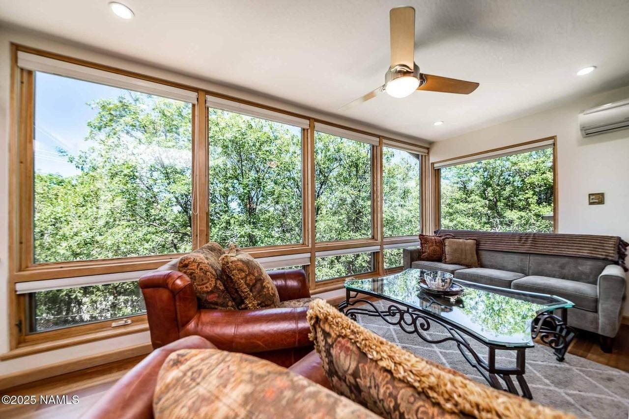 427 E Cherry Ave - Photo 2 of 50