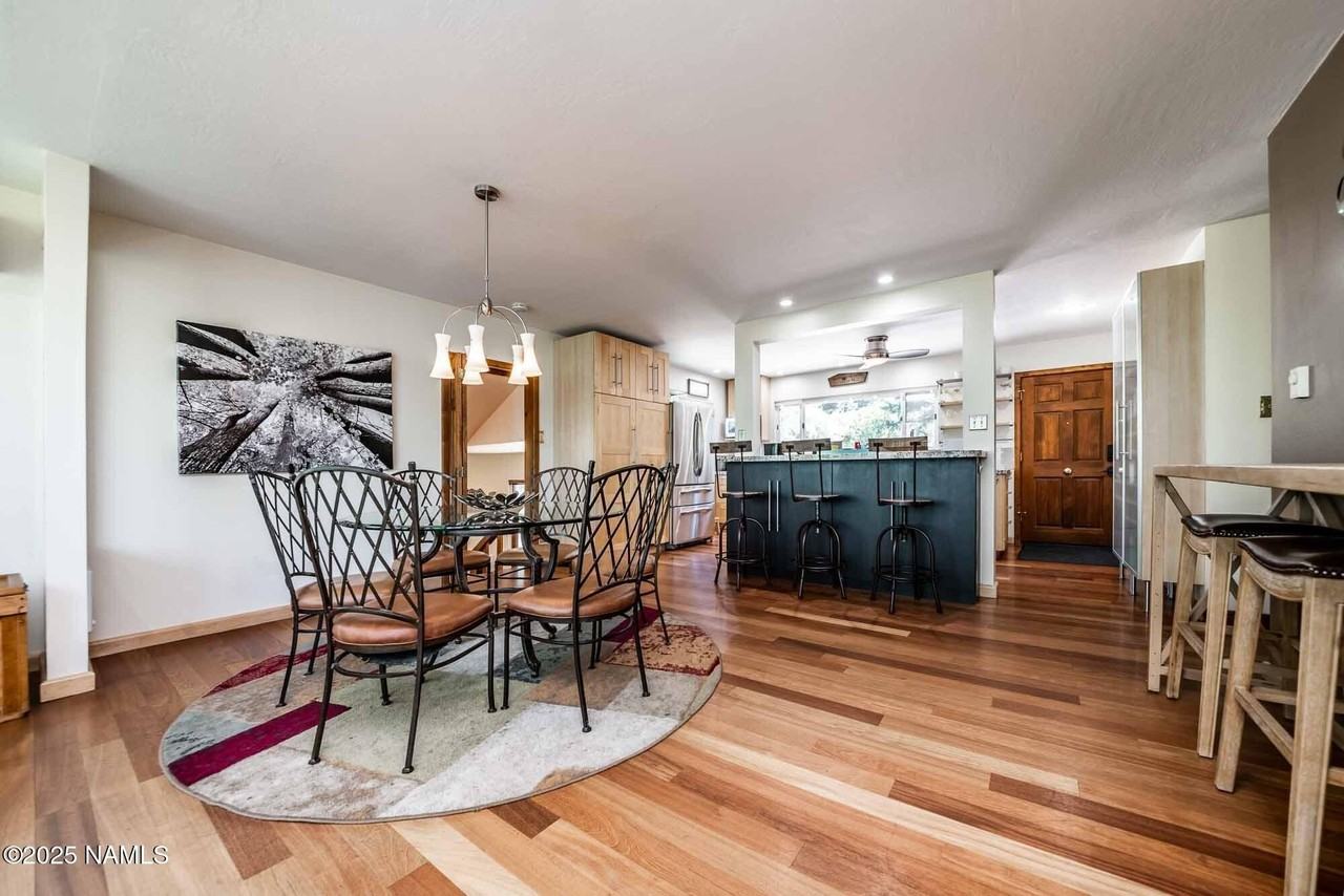 427 E Cherry Ave - Photo 6 of 50