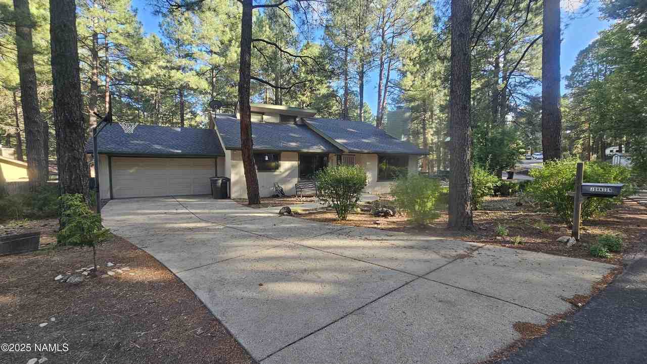 1141 W Ardrey Cir - Photo 2 of 32