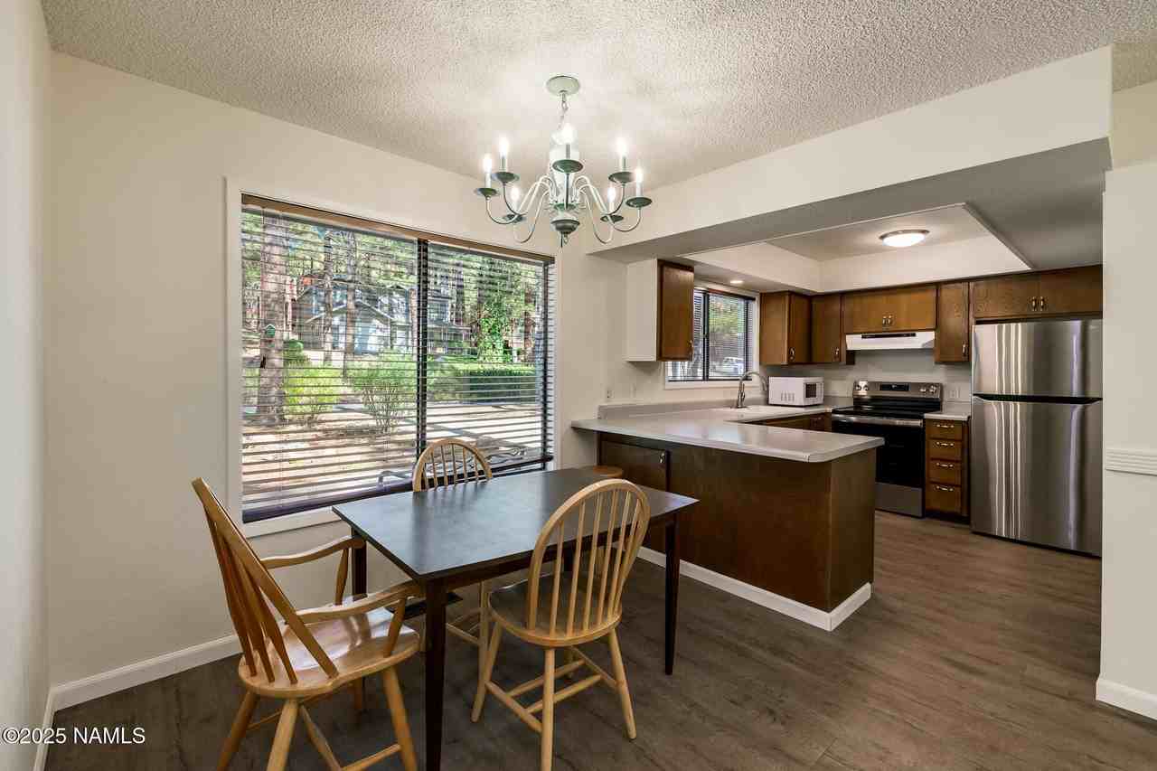 1141 W Ardrey Cir - Photo 6 of 32