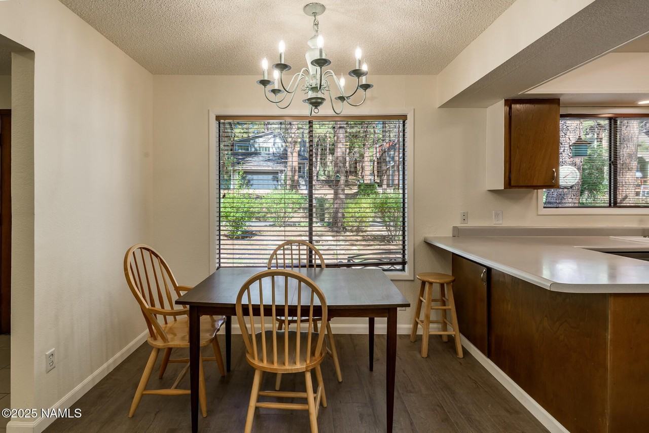 1141 W Ardrey Cir - Photo 7 of 32