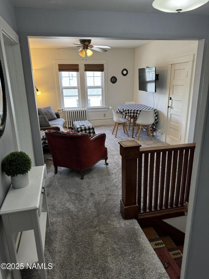 309 N Humphreys St - Photo 6 of 11