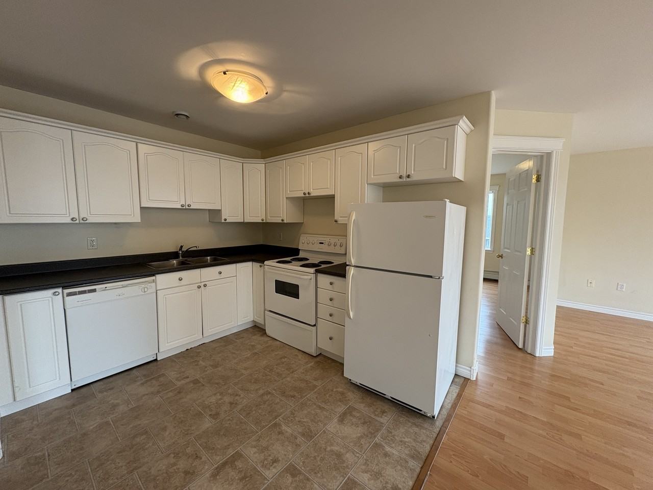 15 Magazine Street #208 - Photo 4 of 8