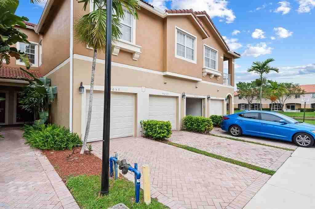 9057 Plymouth Pl - Photo 2 of 25