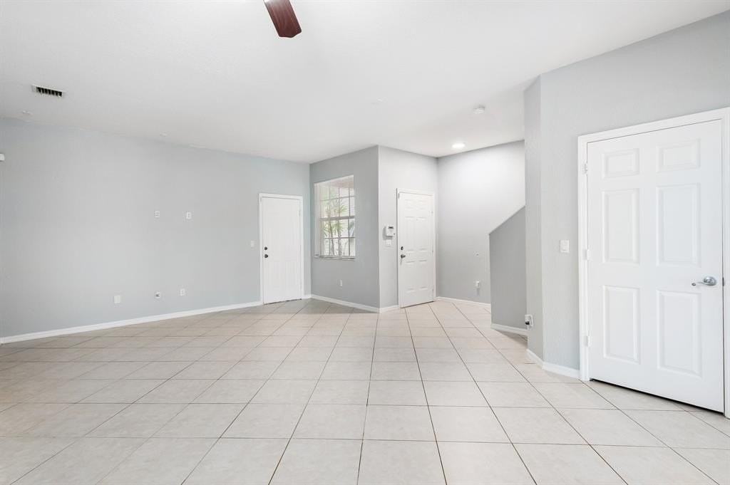 9057 Plymouth Pl - Photo 5 of 25