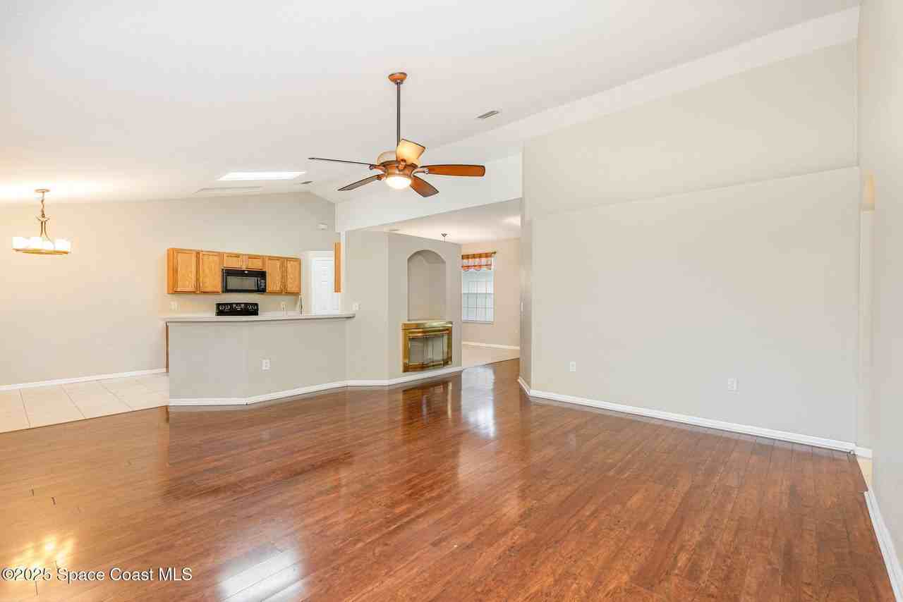 1670 Waldrep St Se - Photo 4 of 19